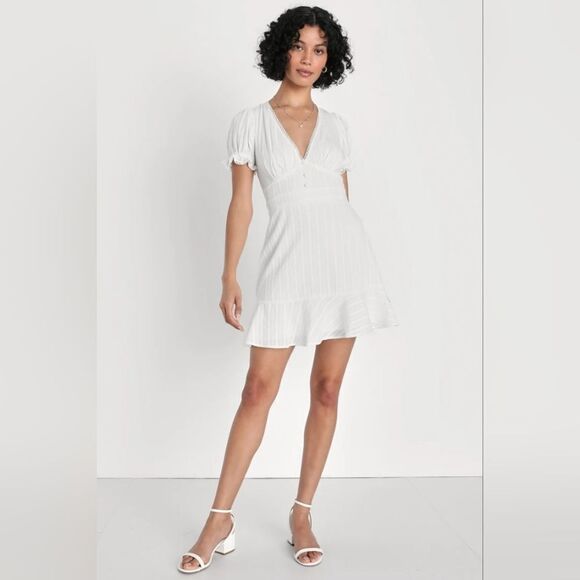 NWT LuLus Vibing in Venice White Ruffled Puff Sleeve Mini Dress (XS) - Picture 3 of 11